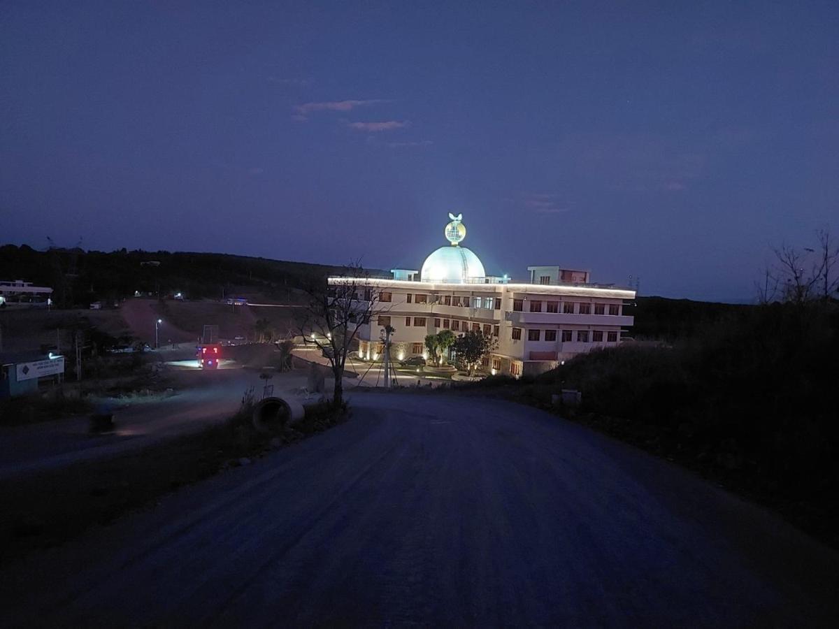 Homestay Tay Xa Trang Bom Buitenkant foto
