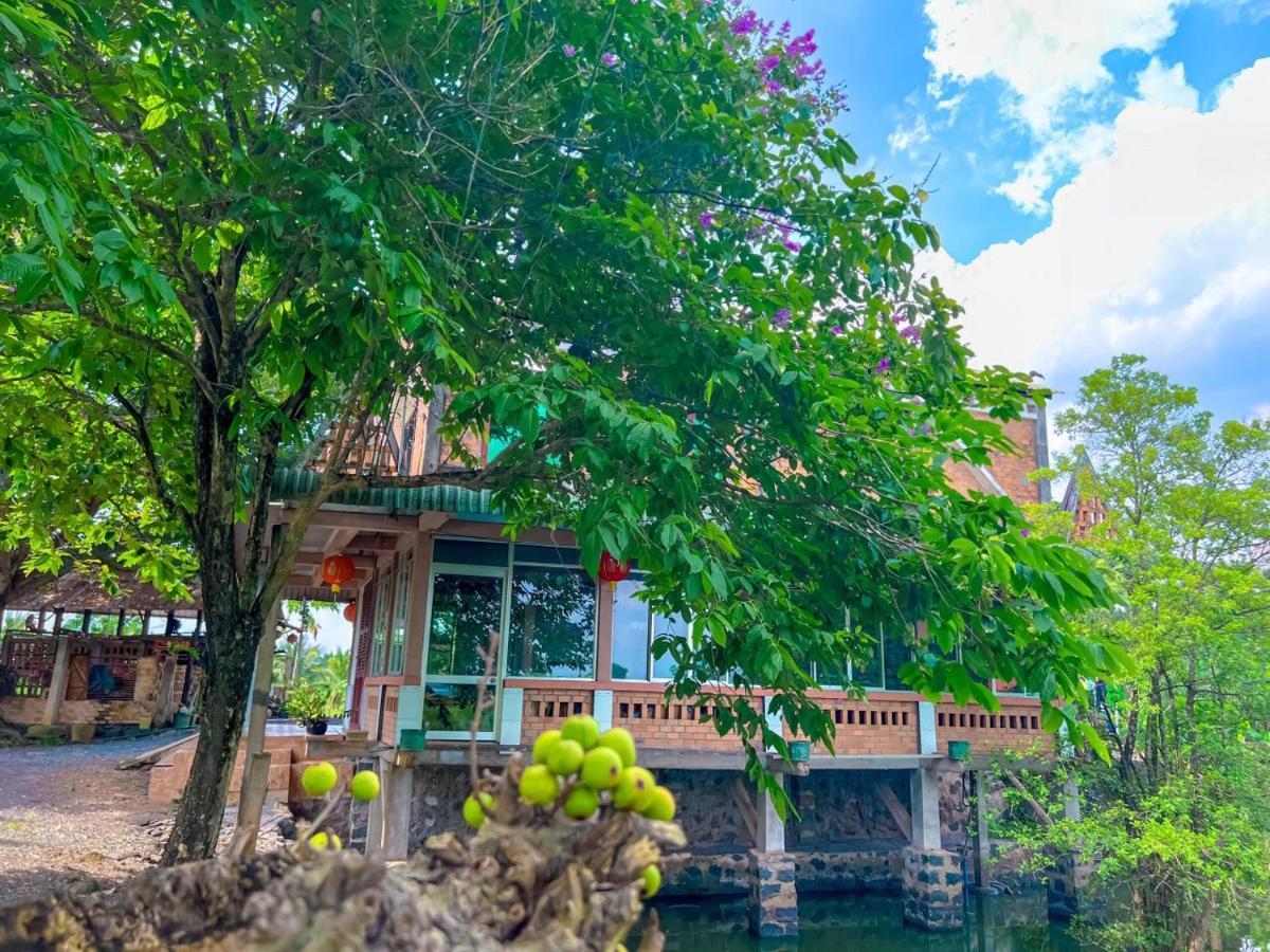 Homestay Tay Xa Trang Bom Buitenkant foto