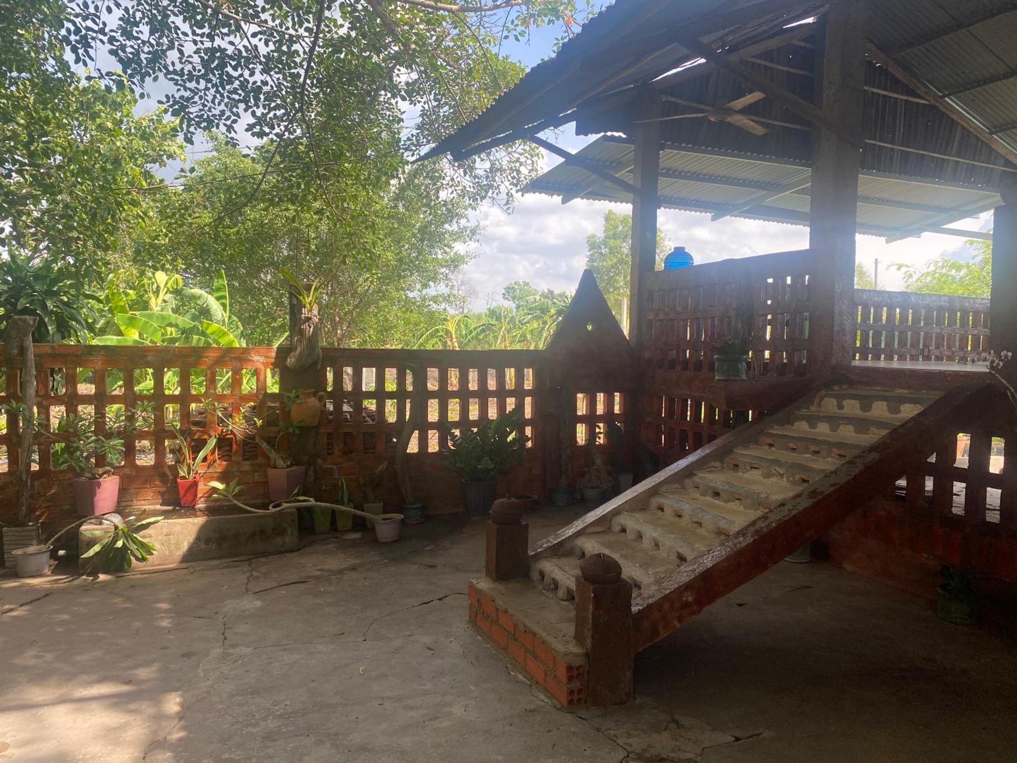 Homestay Tay Xa Trang Bom Buitenkant foto