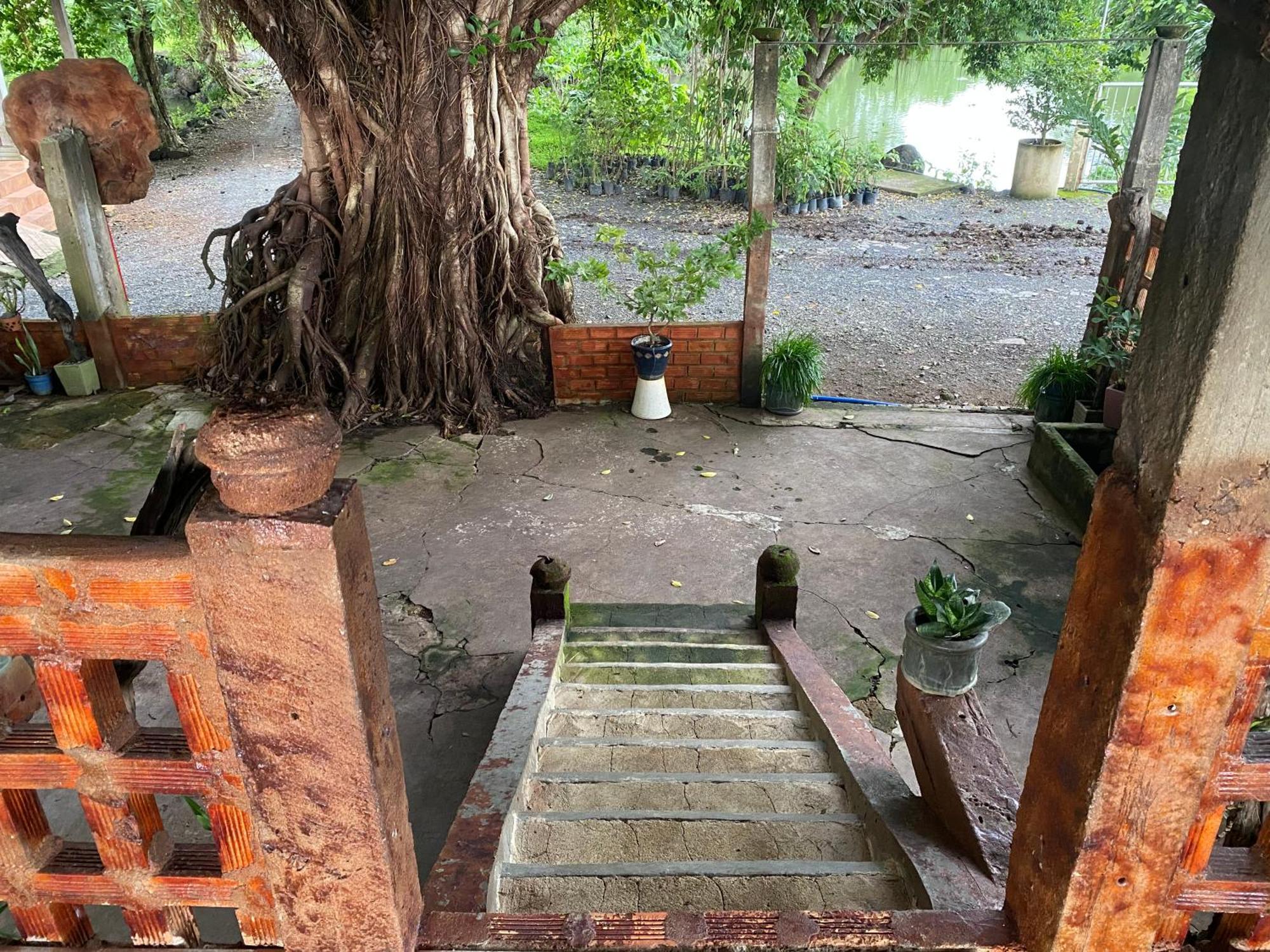 Homestay Tay Xa Trang Bom Buitenkant foto