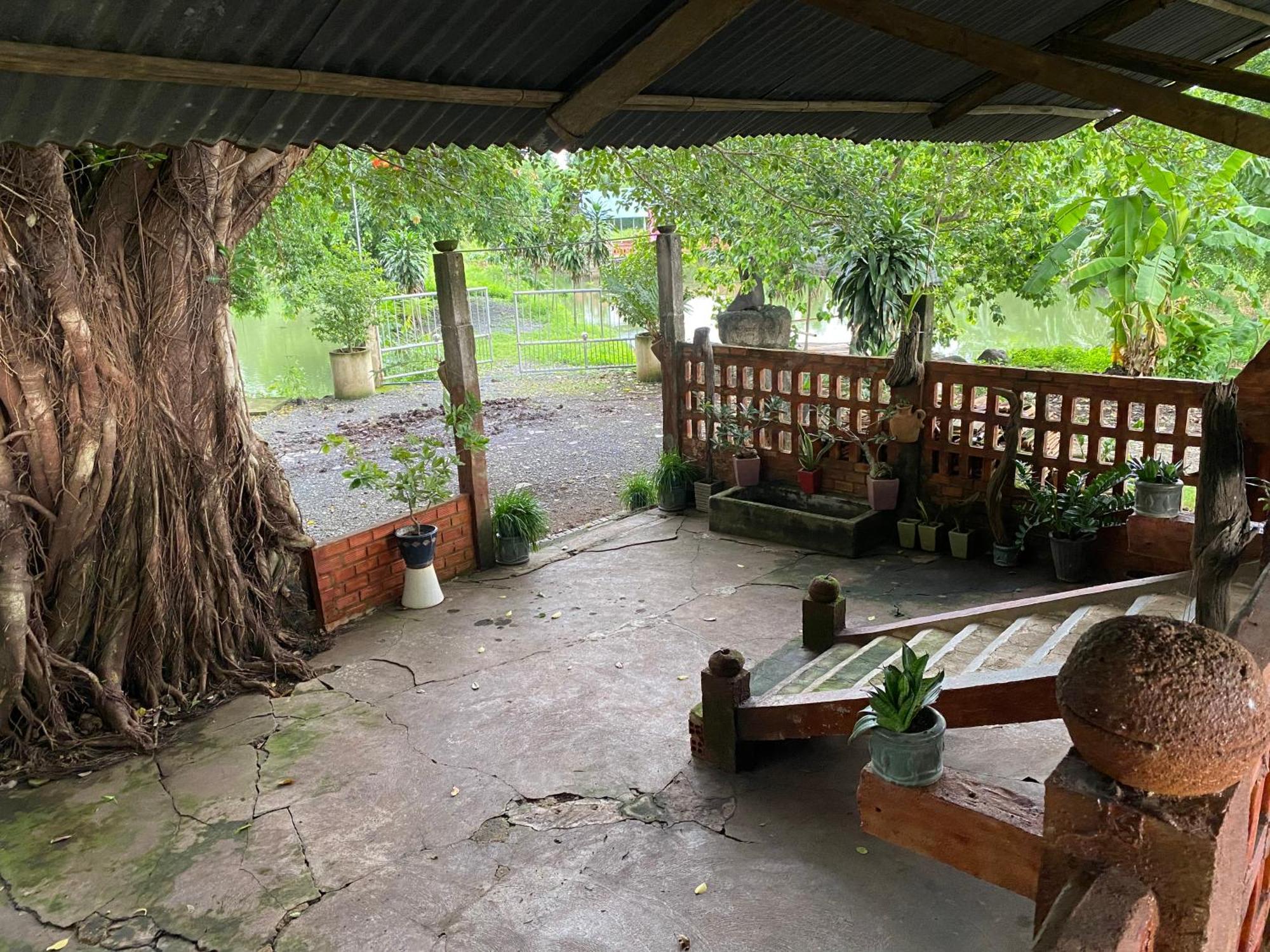 Homestay Tay Xa Trang Bom Buitenkant foto